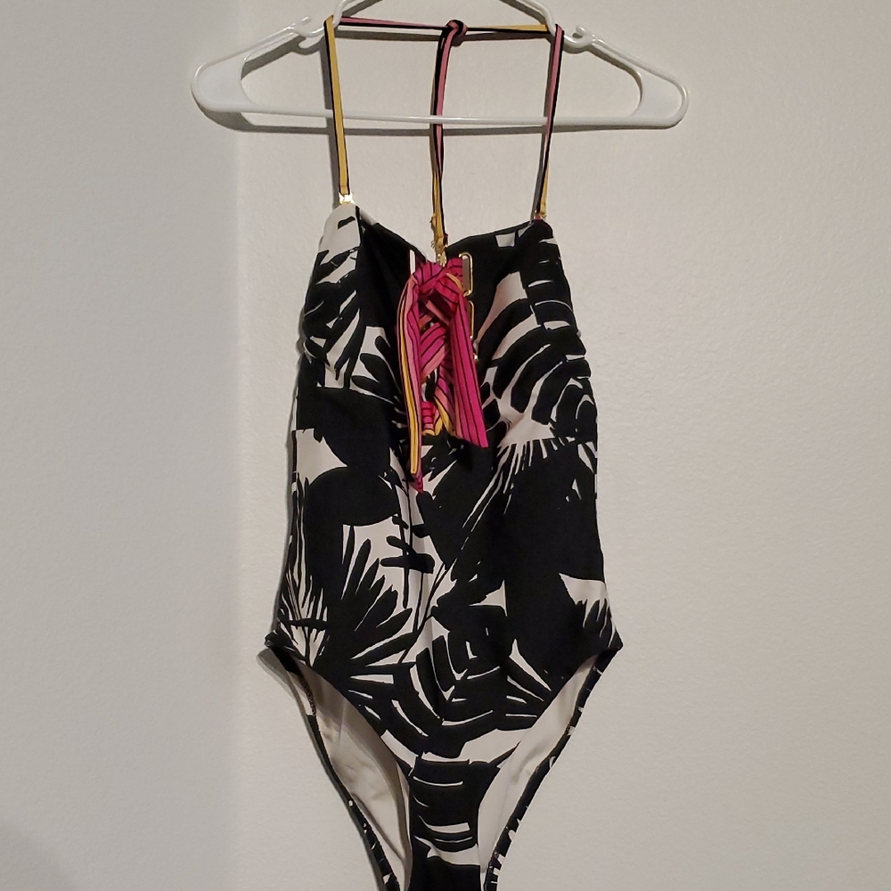 264◼️TRINA TURK SWIMSUIT